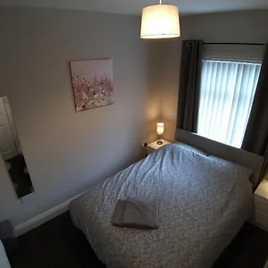  Homestay Templemore Townhouse United Kingdom